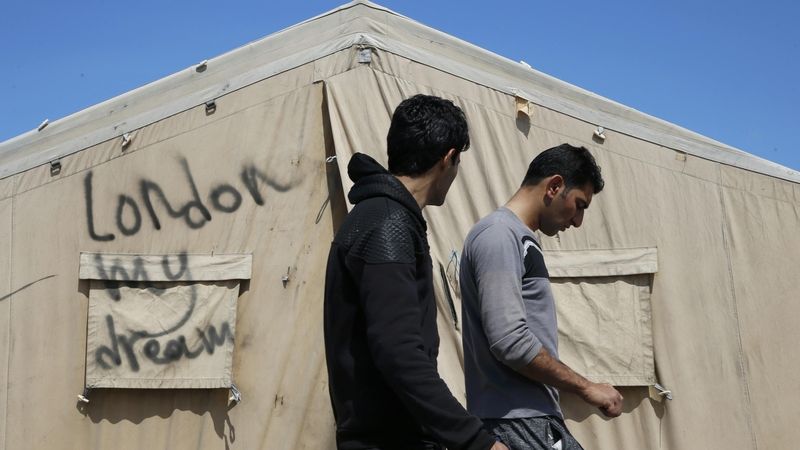 Pořád jenom brečím, říká afghánský uprchlík v Calais